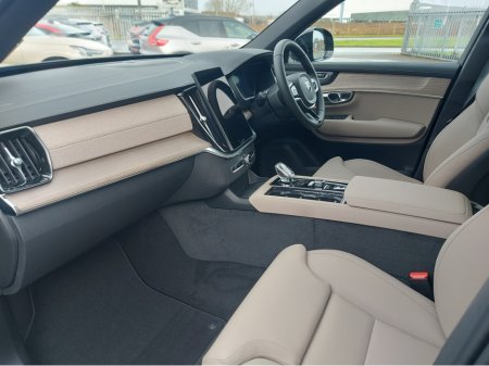 2026 Volvo XC90 T8 PHEV PLUS DARK AWD 5DR €99,950 thumbnail