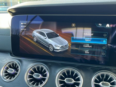 2023 Mercedes-Benz E Class E 220D AMG Line Premium Plus Coupe with Pano Sunroof €59,950 thumbnail