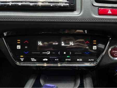 2015 Honda Vezel €15950! 2015 HONDA VEZEL HYBRID Z 1.5 AUTOMATIC / HEATED SEATS / CRUISE CONTROL / REVERSE CAMERA €15,950 thumbnail