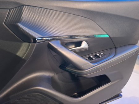 2023 Peugeot 2008 ALLURE 1.2 100 6.4 4DR €23,950 thumbnail