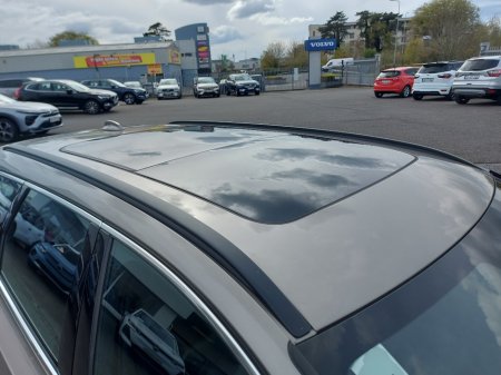 2021 Volvo V90 - thumbnail 9