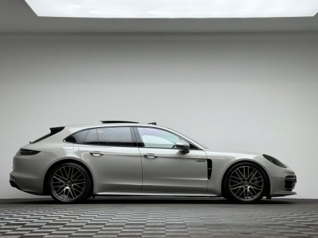 2023 Porsche Panamera - thumbnail 8
