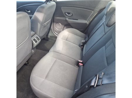 2011 Renault Fluence - thumbnail 11