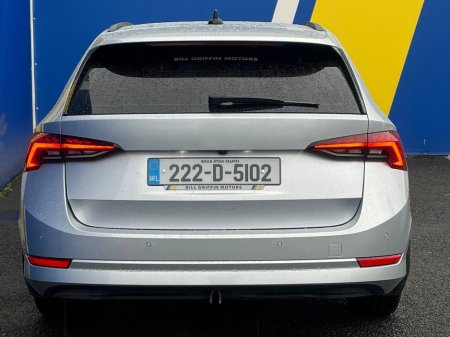 2022 Skoda Octavia AMBITION 2.0 TDI ESTATE // APPLE CARPLAY // DUAL ZONE CLIMATE CONTROL // CRUISE CONTROL €21,900 thumbnail