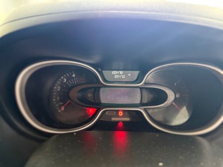 2020 Nissan NV300 - thumbnail 9