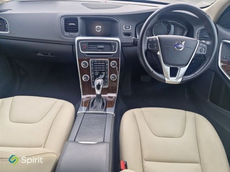 2018 Volvo S60 - thumbnail 4