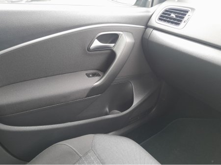 2016 Volkswagen Polo - thumbnail 23