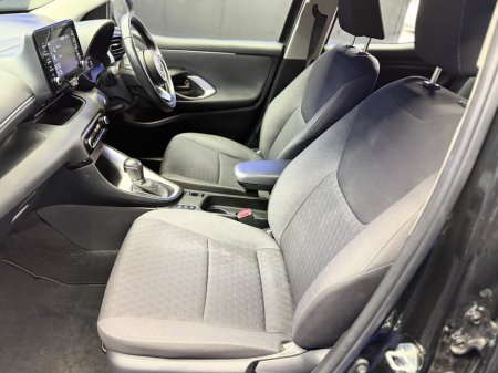 2024 Toyota Yaris - thumbnail 19