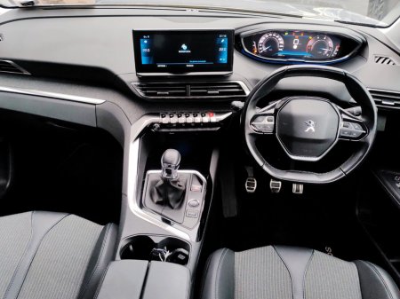 2023 Peugeot 3008 1.5 BlueHDi 130bhp Allure €31,950 thumbnail