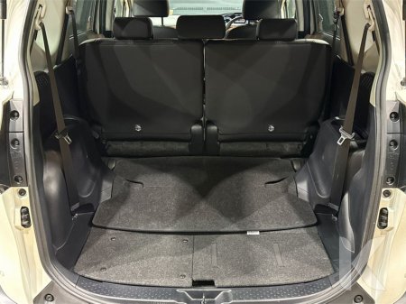 2020 Toyota Sienta - thumbnail 13