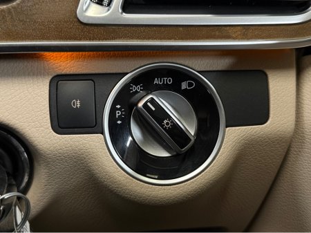 2015 Mercedes-Benz E Class - thumbnail 16