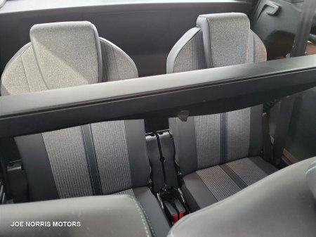 2021 Peugeot 5008 - thumbnail 25