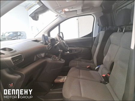 2025 Opel Combo Komfort - €121 P/M - 4 Yrs - 30% Deposit €26,995