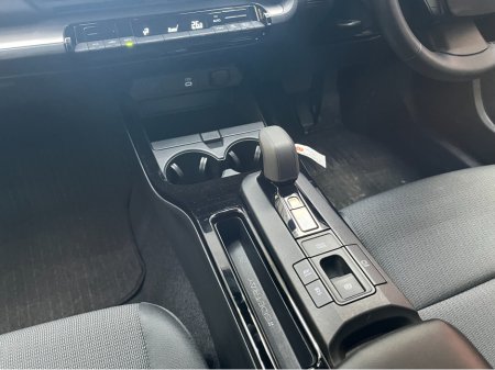 2024 Toyota Prius - thumbnail 18