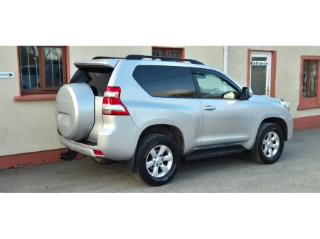 2015 Toyota Landcruiser - thumbnail 4