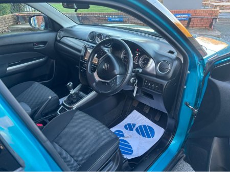 2021 Suzuki Vitara 1.4 BOOSTERJET HYBRID S SZ-T 5DR €21,750 thumbnail