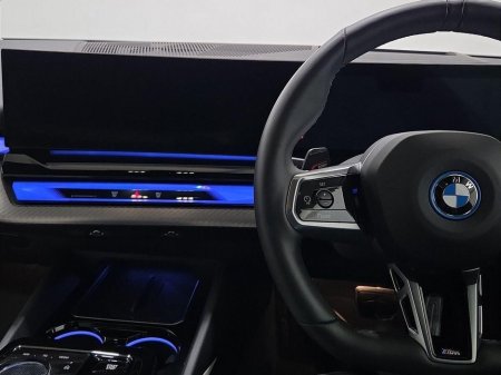 2025 BMW i5 - thumbnail 17