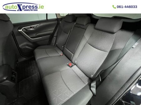 2020 Toyota Rav4 - photo 4