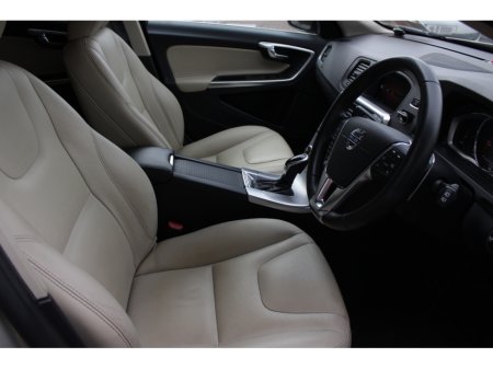 2017 Volvo V60 - thumbnail 11