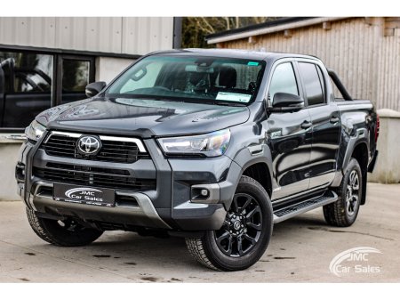 2026 Toyota Hilux - thumbnail 1