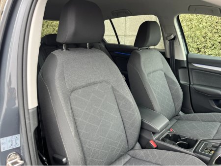 2022 Volkswagen Golf ADAVANCE AUTOMATIC 2.0 DIESEL //HEATED SEATS AND STEERING WHEEL//HEAD UP DISPLAY//REVERSE CAMERA//KEYLESS ENTRY// €27,950 thumbnail