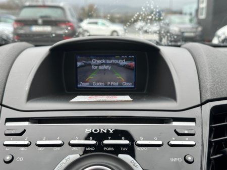 2016 Ford Fiesta - thumbnail 9