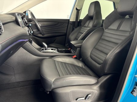 2023 MG HS EXCLUSIVE PHEV AUTO**PANORAMIC ROOF**DIGITAL DASH**TOUCH SCREEN APPLE CAR PLAY**MULTIFUNCTIONAL STEERING WHEEL**HEATED LEATHER SEATS**ELECTRIC SEATS**ELECTRIC FOLDING MIRRORS**ELECTRIC TAILGATE** €27,995 thumbnail