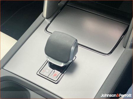 2025 Land Rover Discovery Sport 1.5 I3 PHEV 309 PS AWD S Auto (Land Rover Warranty until 2030) €69,900 thumbnail