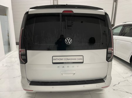2023 Volkswagen Caddy CADDY DARK LABEL TDI 122HP A7F €19,995 thumbnail
