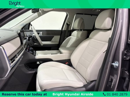 2025 Hyundai Santa Fe PHEV PREMIUM €64,950 thumbnail