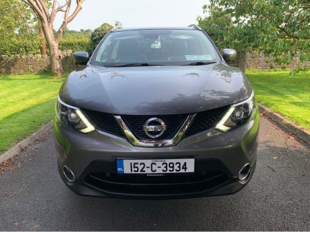 2015 Nissan Qashqai 1.5 SVE LEATHER + GLASS ROYALE ROOF E 4DR €8,995