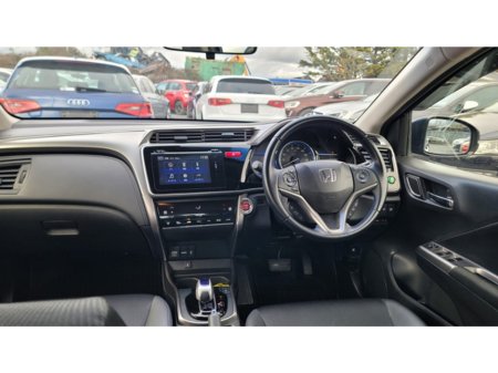 2017 Honda Grace - thumbnail 15