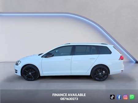 2018 Volkswagen Golf - view 3