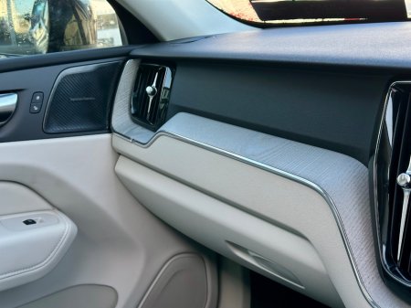 2025 Volvo XC60 - thumbnail 24