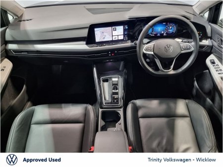 2024 Volkswagen Golf - photo 2