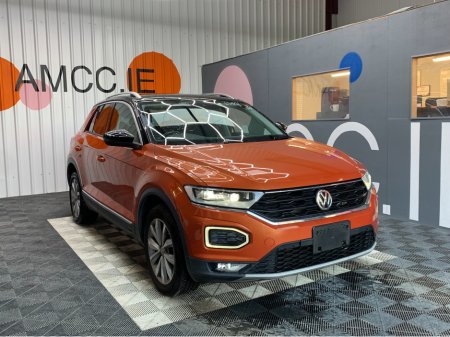 2020 Volkswagen T-Roc 2.0 DIESEL T-ROC / 59k KMs / Automatic / Adaptive Cruise, Reverse Camera & More