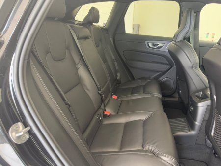 2026 Volvo XC60 - thumbnail 11