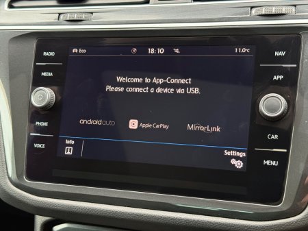 2019 Volkswagen Tiguan - thumbnail 16