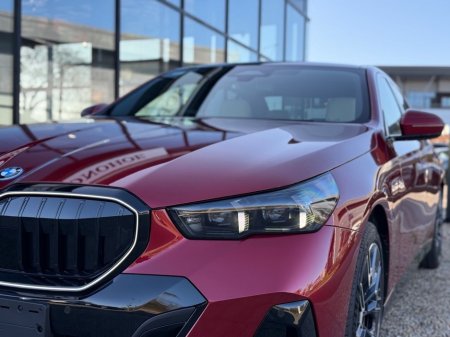 2026 BMW 5 Series - thumbnail 13