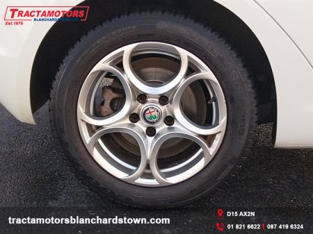 2015 Alfa Romeo Giulietta SUPER 1.4 AUTOMATIC €10,999 thumbnail