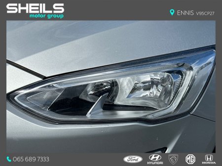 2019 Ford Focus - thumbnail 16