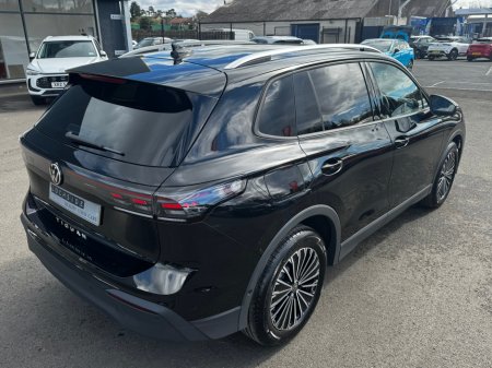 2025 Volkswagen Tiguan - thumbnail 11