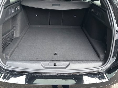 2026 Peugeot 308 Allure 1.2 PureTech Hybrid 136 e-DCS6 €38,695 thumbnail