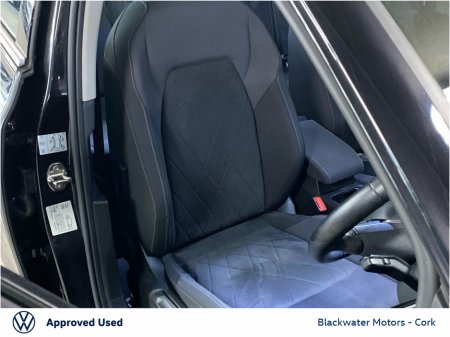 2022 Volkswagen Golf 1.5TSI 130BHP 5DR STYLE €28,995 thumbnail