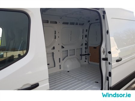 2025 Nissan Interstar L2H2 FWD 150 SV €28,858 thumbnail