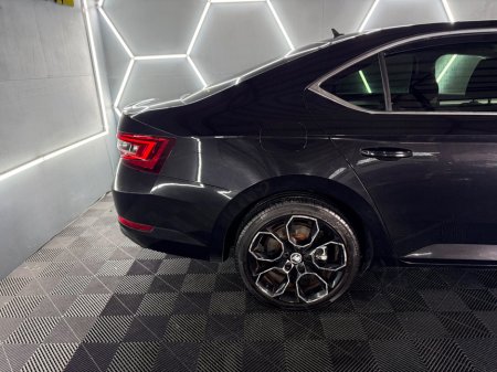 2016 Skoda Superb - thumbnail 7