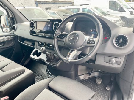 2025 Mercedes-Benz Sprinter - photo 7