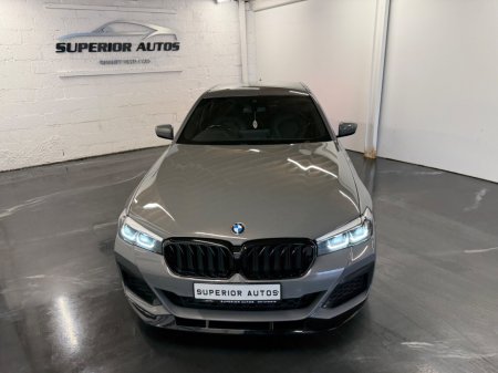 2021 BMW 5 Series - thumbnail 3