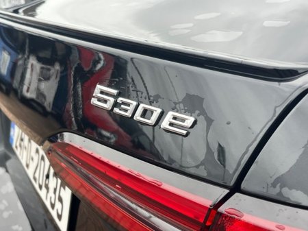 2024 BMW 5 Series - thumbnail 6