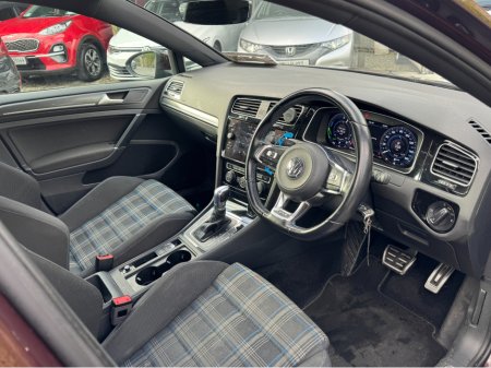 2018 Volkswagen Golf 1.4 TSI GTE 204PS 5DR AUTO €19,999 thumbnail